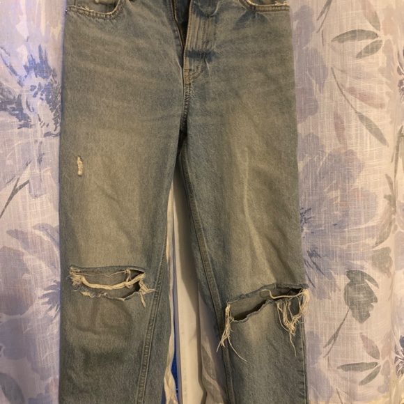 Jean - Picture 3 of 4